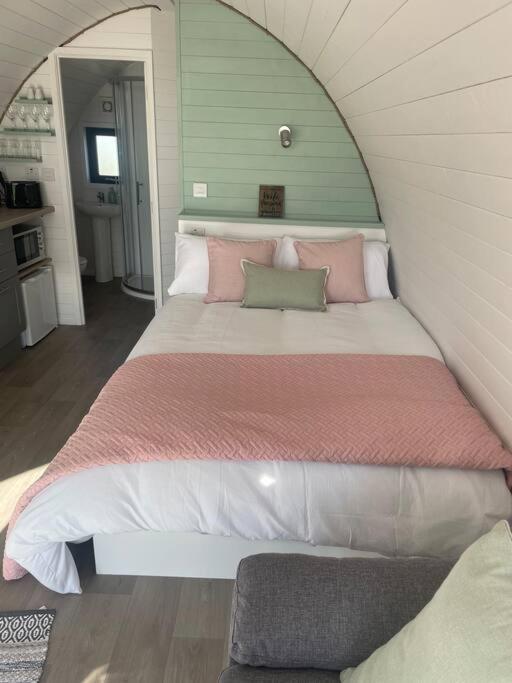 Gaoth Na Mara Pod Apartment Doolin Bagian luar foto