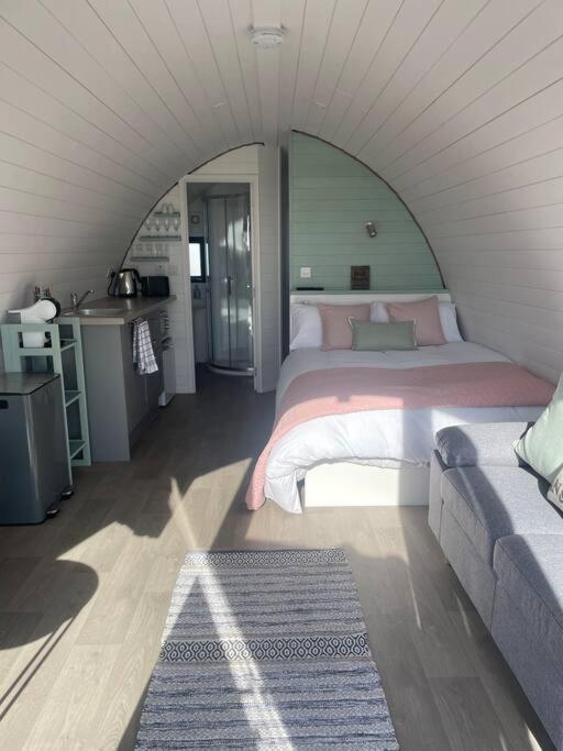 Gaoth Na Mara Pod Apartment Doolin Bagian luar foto